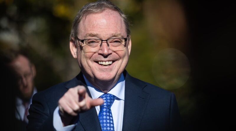 As regime change looms at the Fed, one candidate is emerging as a candidate for chairman